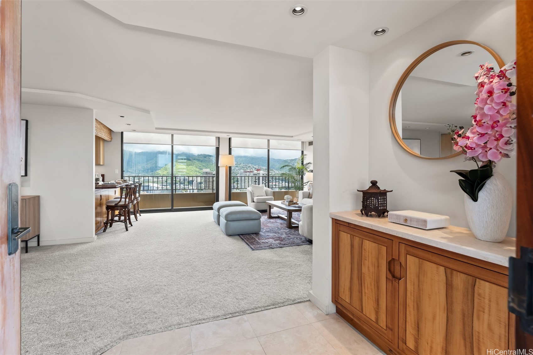 2121 Ala Wai Boulevard Ph-1 Property Photo 4