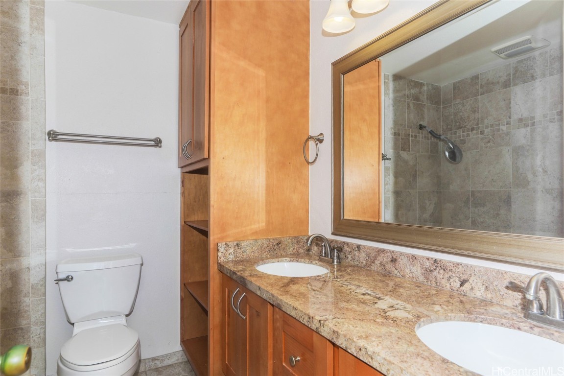 1015 Aoloa Place 427 Property Photo 16