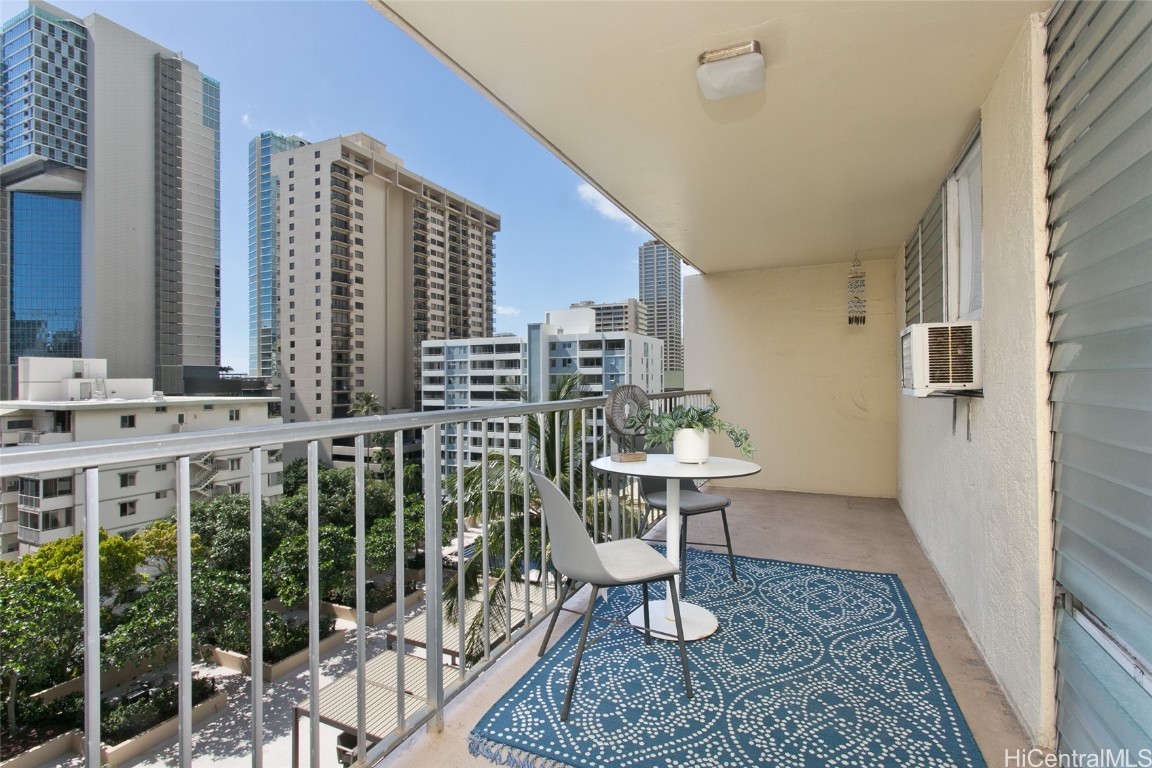 440 Lewers Street 1001 Property Photo 11