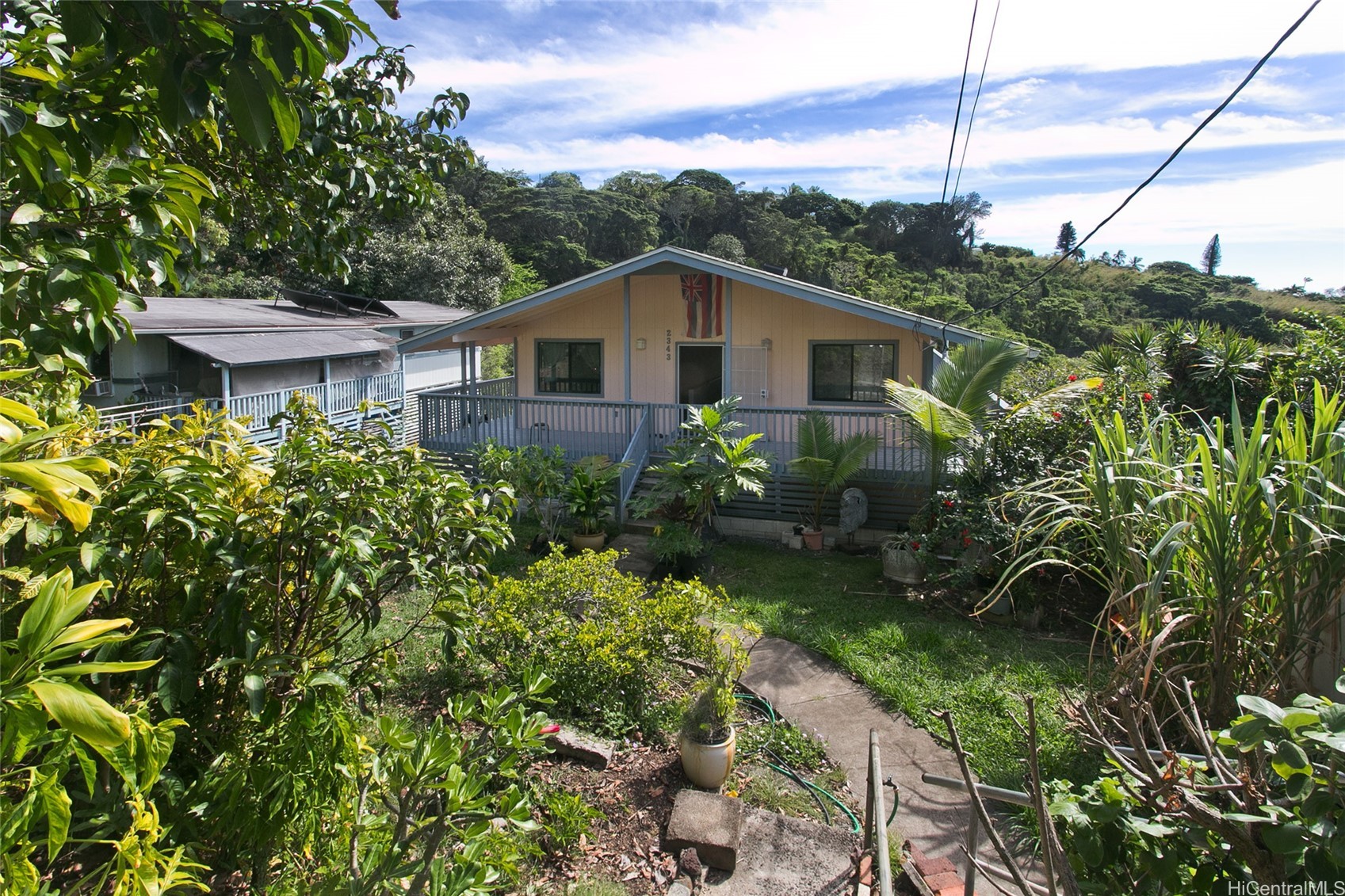 2343 Tantalus Drive Property Photo 2