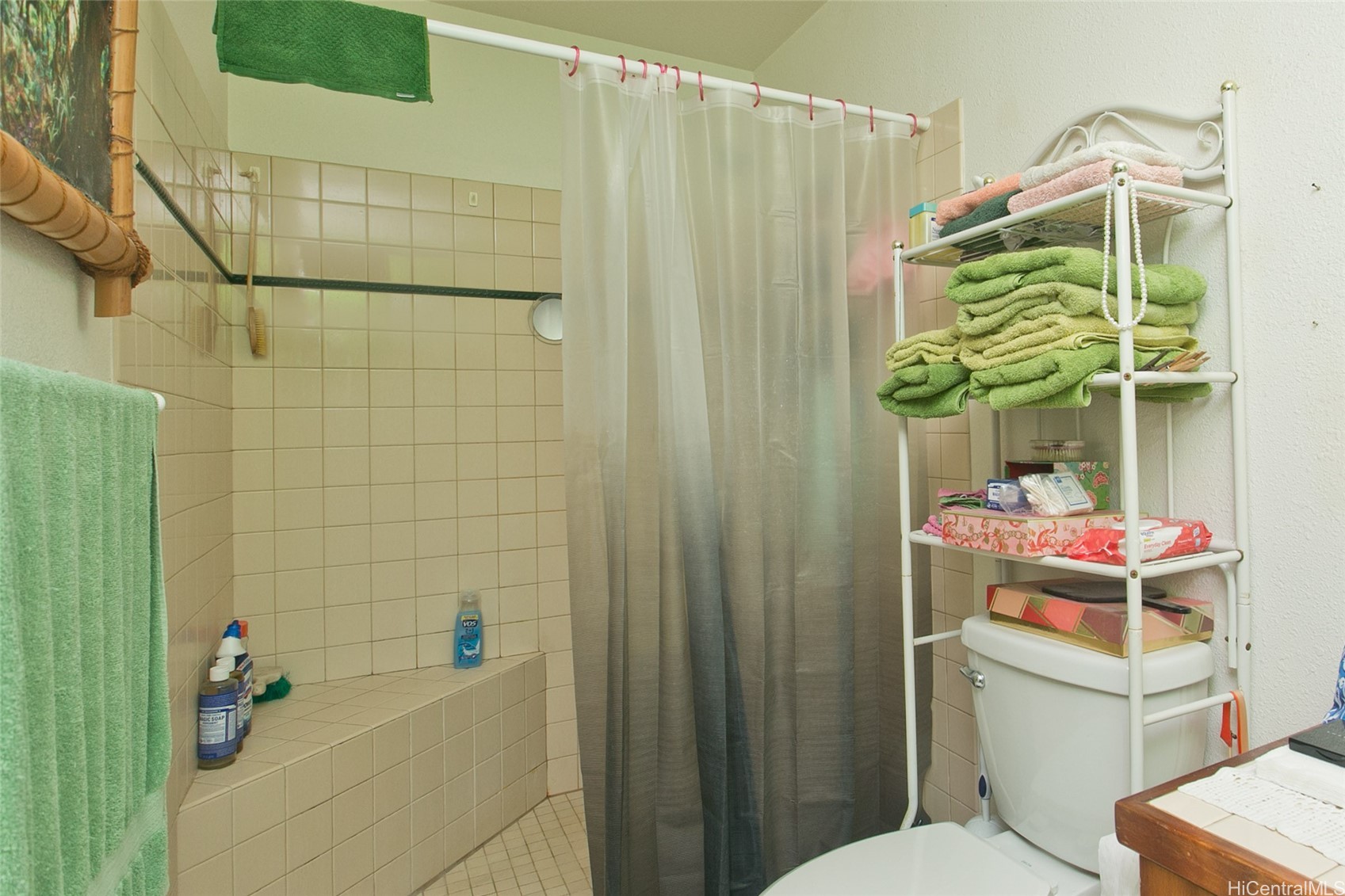 2343 Tantalus Drive Property Photo 7