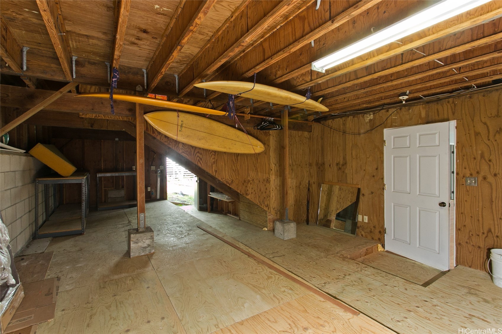 2343 Tantalus Drive Property Photo 15