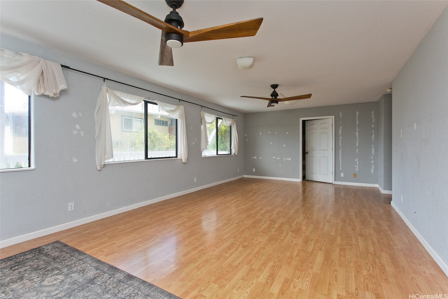 2343 Tantalus Drive Property Photo 16