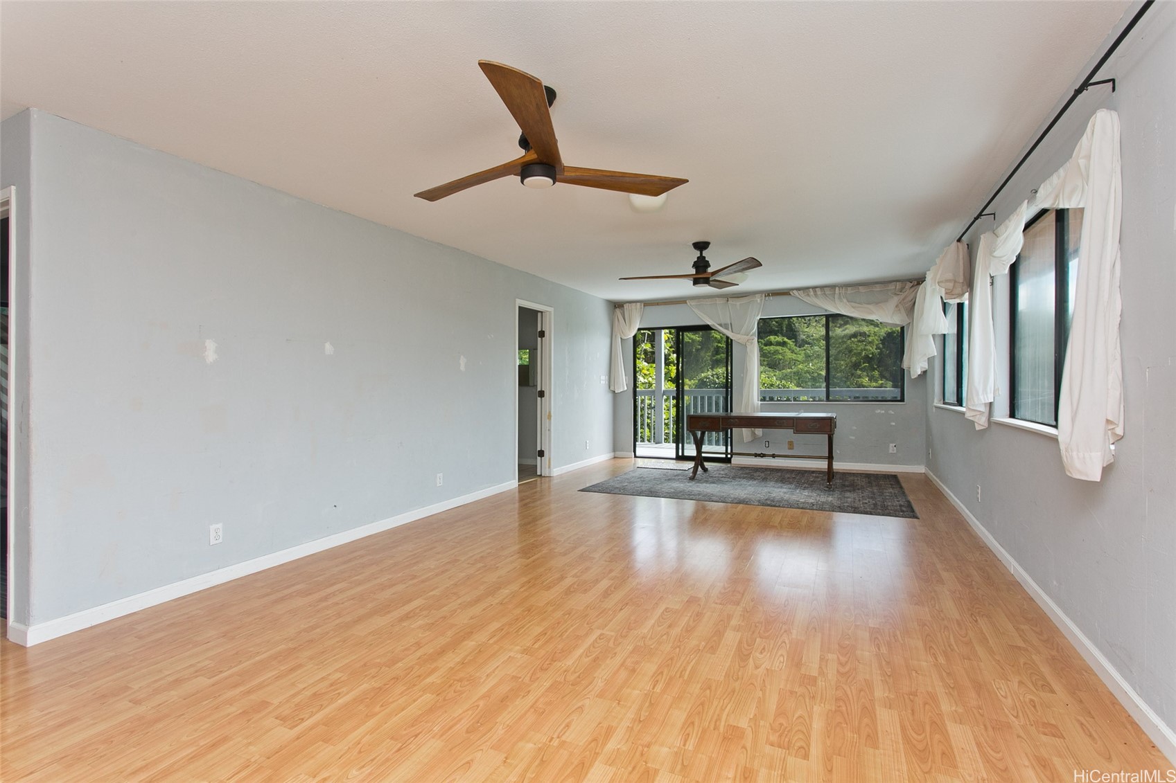 2343 Tantalus Drive Property Photo 17