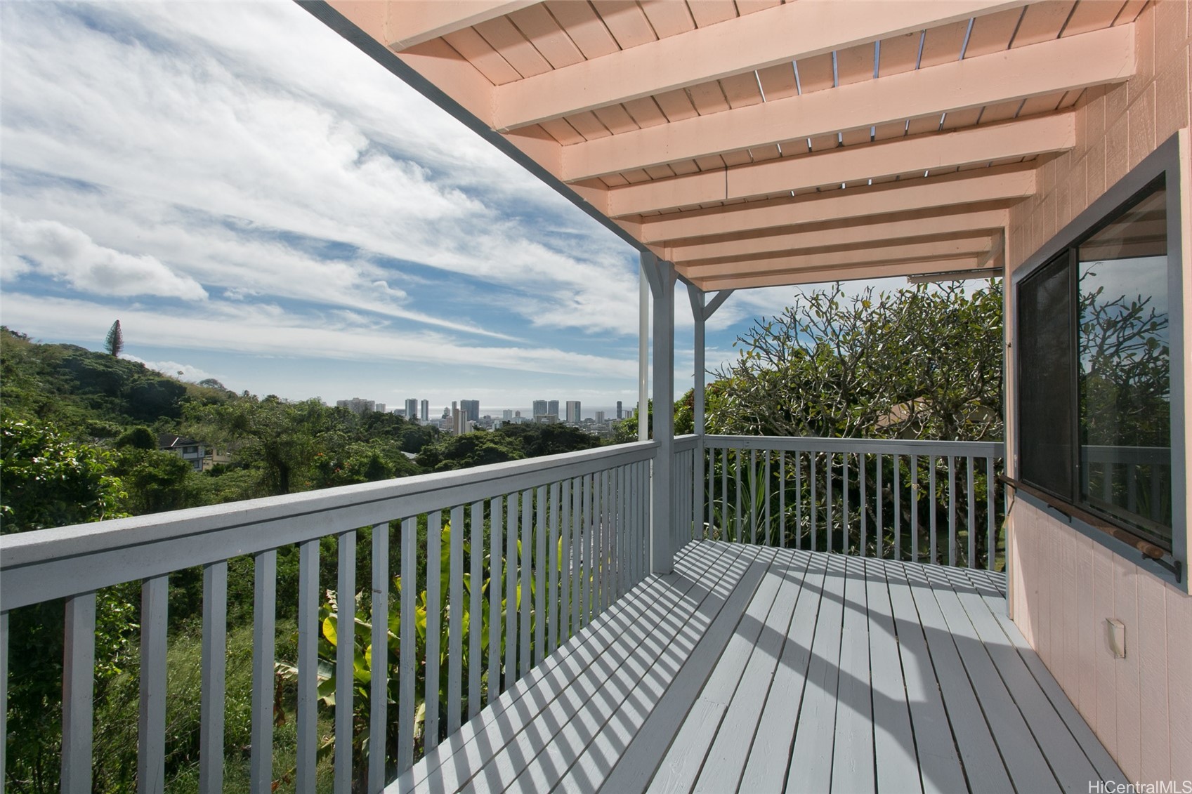 2343 Tantalus Drive Property Photo 20