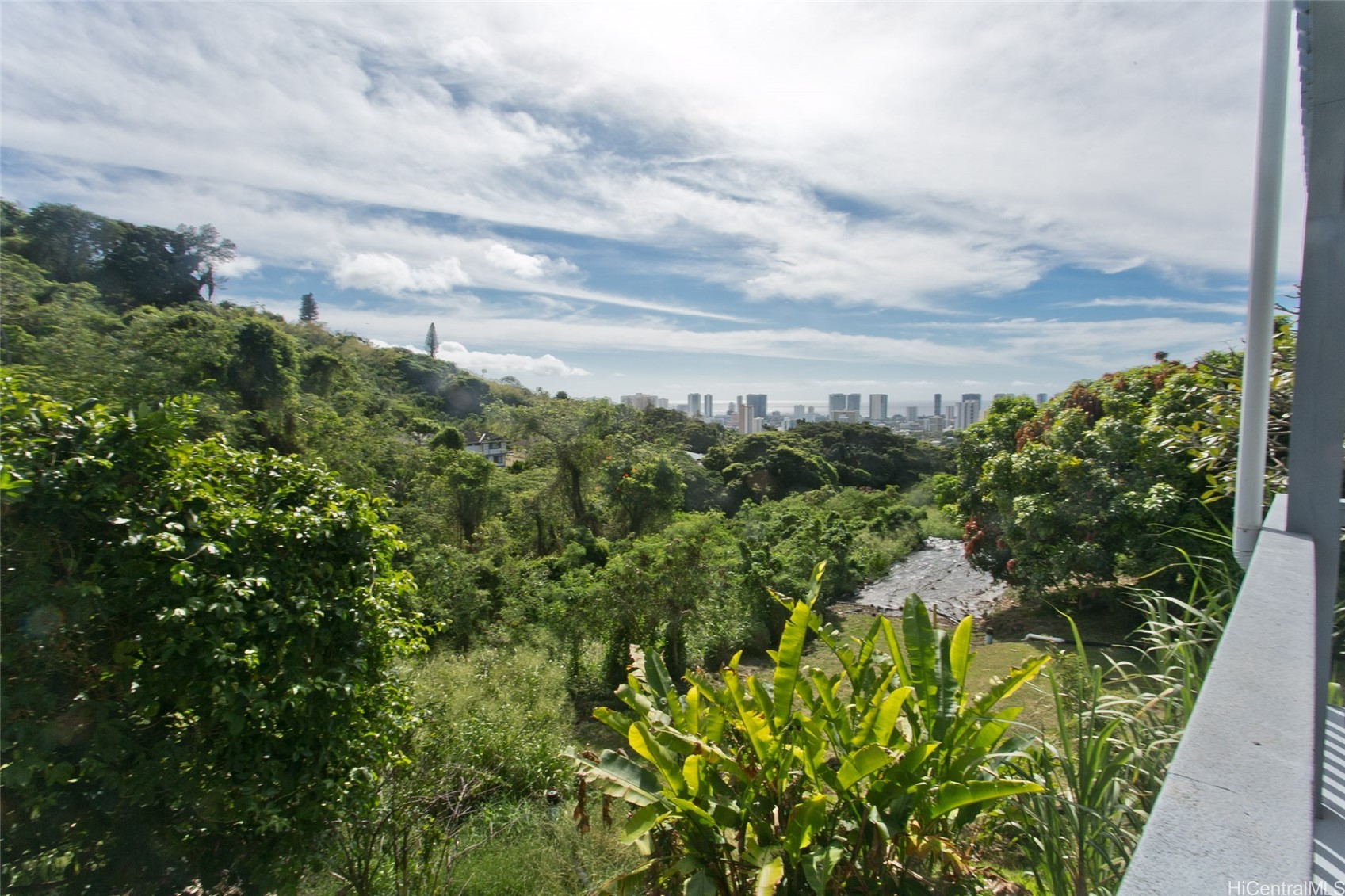 2343 Tantalus Drive Property Photo 21