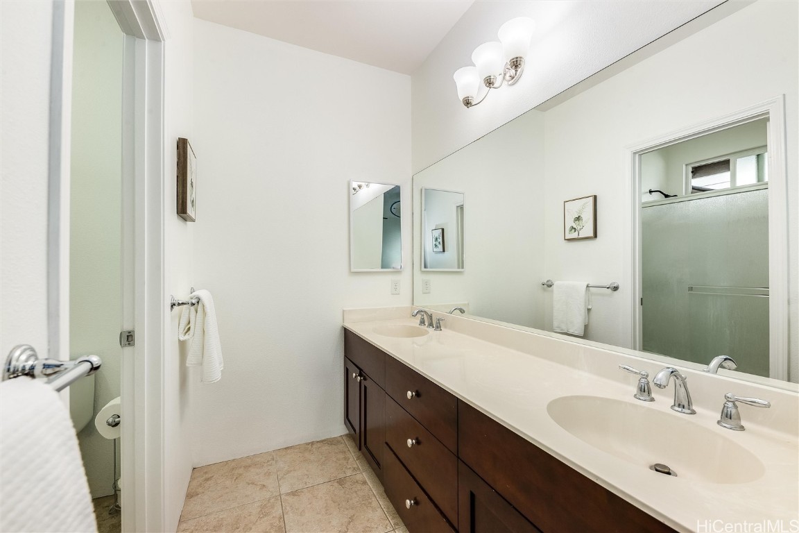 1101 Kukulu St Property Photo 12