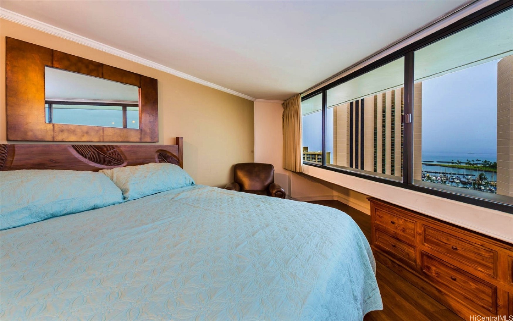 1700 Ala Moana Boulevard 2401 Property Photo 4