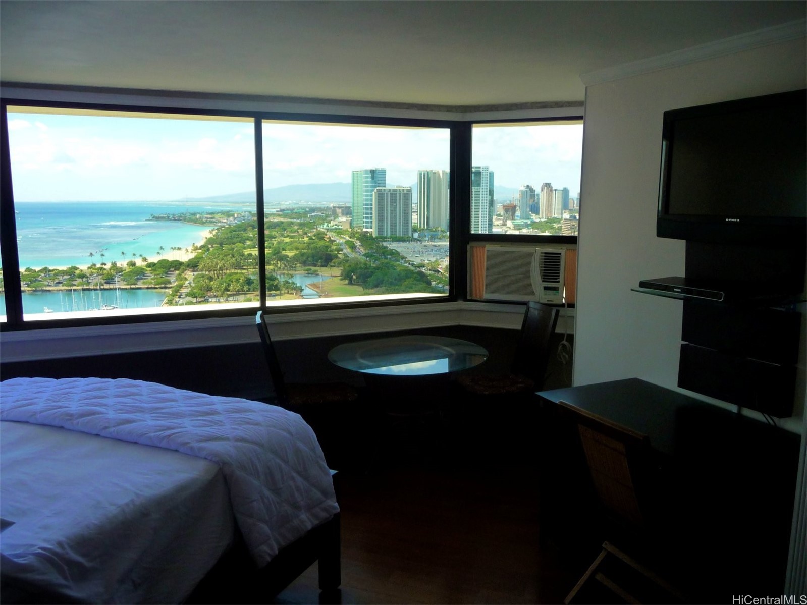 1700 Ala Moana Boulevard 2401 Property Photo 10