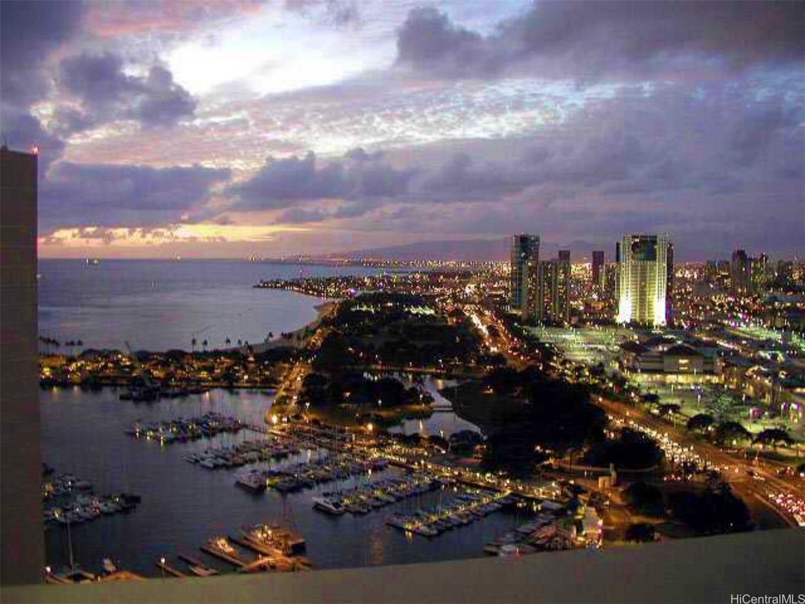 1700 Ala Moana Boulevard 2401 Property Photo 17