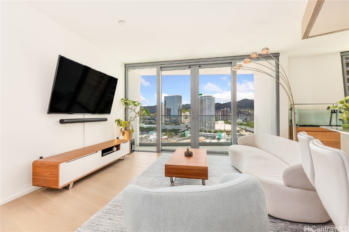 1000 Auahi Street 1815 Property Photo