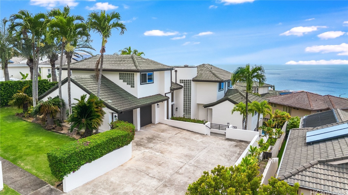 779 Moaniala Street Property Photo