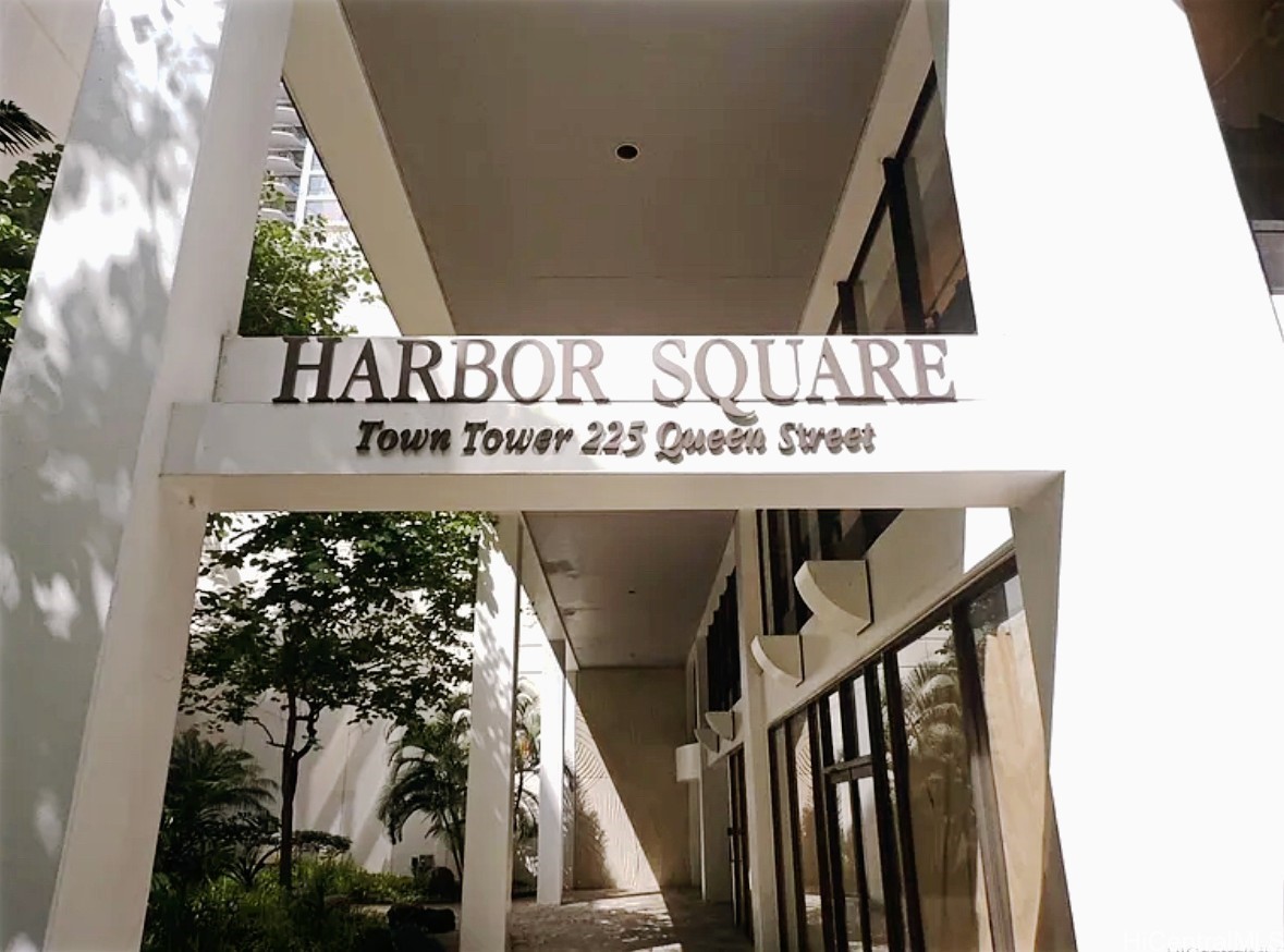 225 Queen Street 14a Property Photo 15