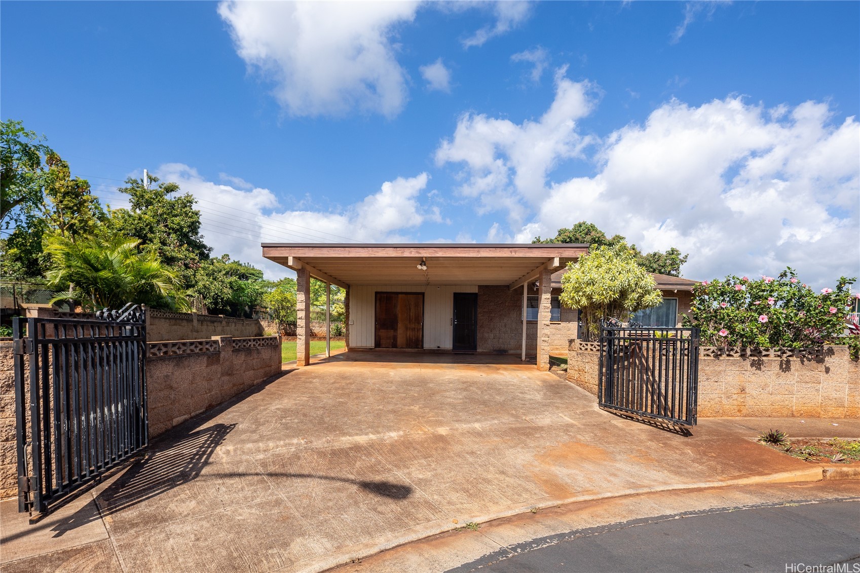94-1240 Halelehua Street Property Photo