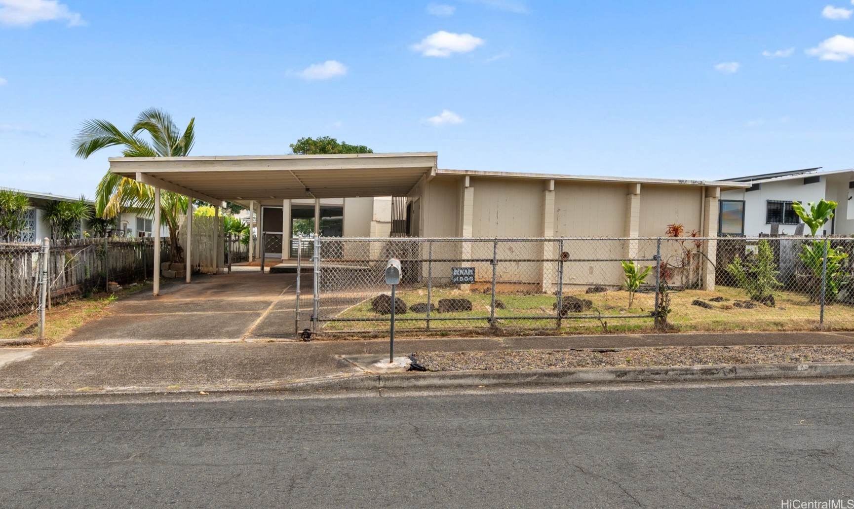 1858 Hoolehua Street Property Photo