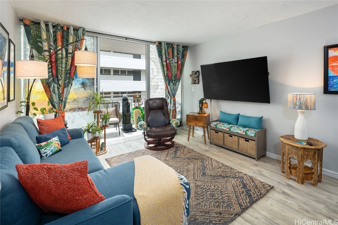2415 Ala Wai Boulevard 1806 Property Photo