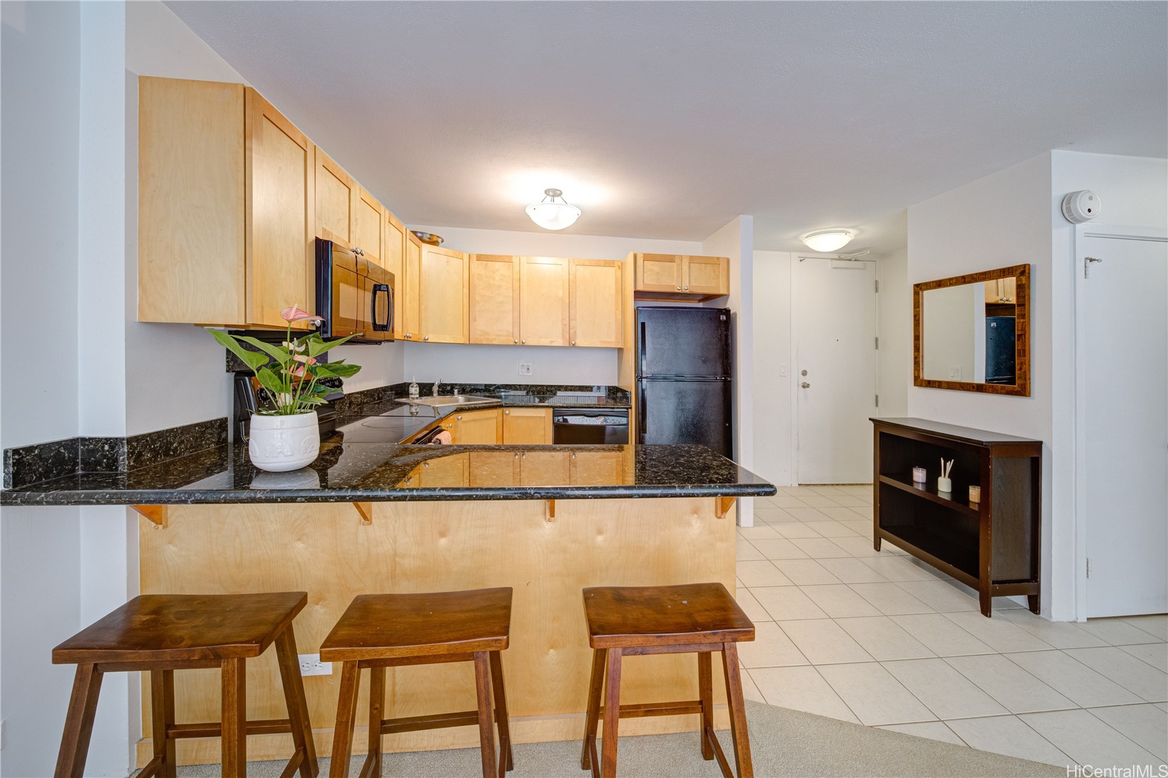 430 Kaiolu Street 607 Property Photo 1
