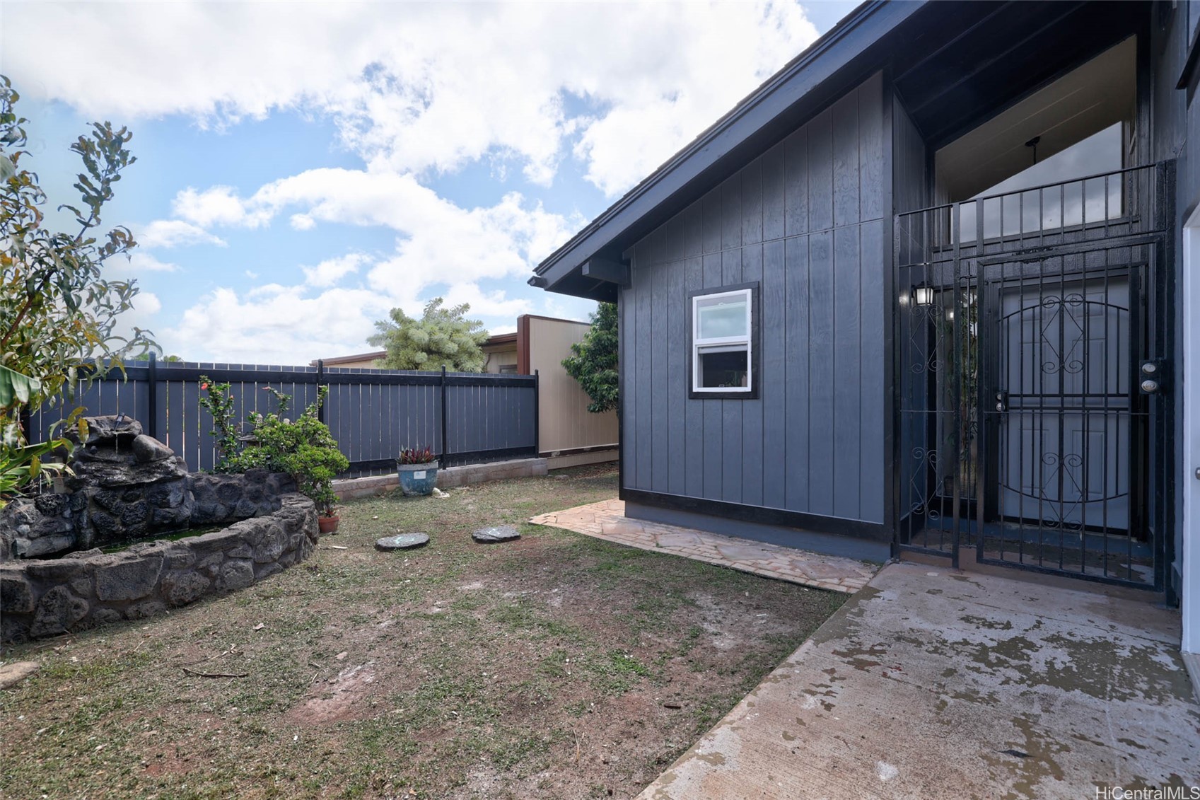 92-1158 Makamai Loop Property Photo 1