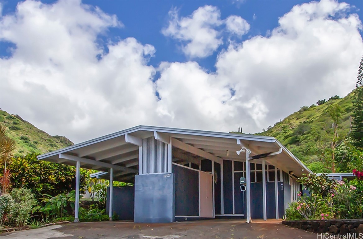 1591 Oili Place Property Photo