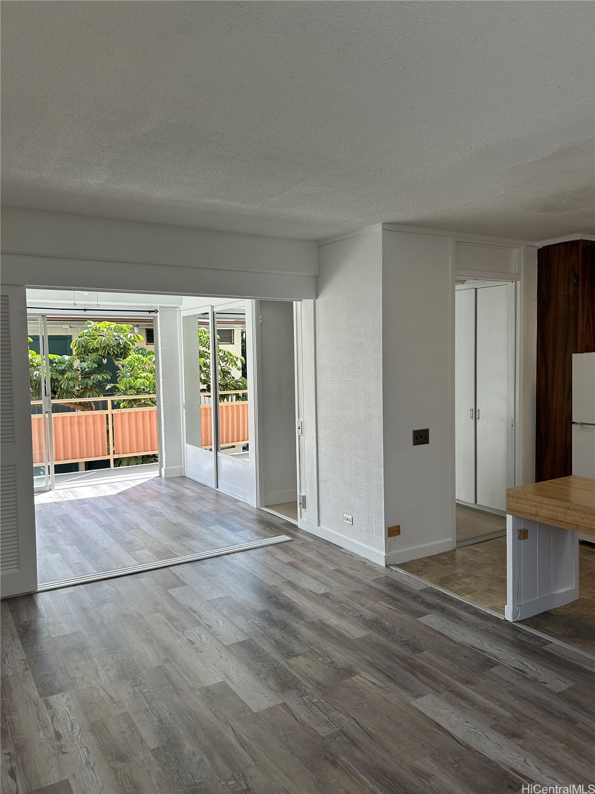 417 Nohonani Street 414 Property Photo 1