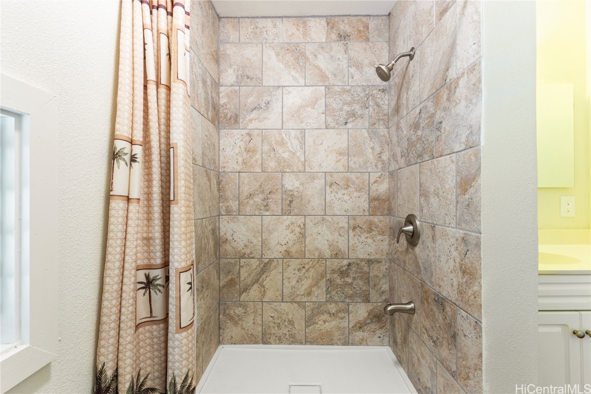 84-375 Jade Street Property Photo 17