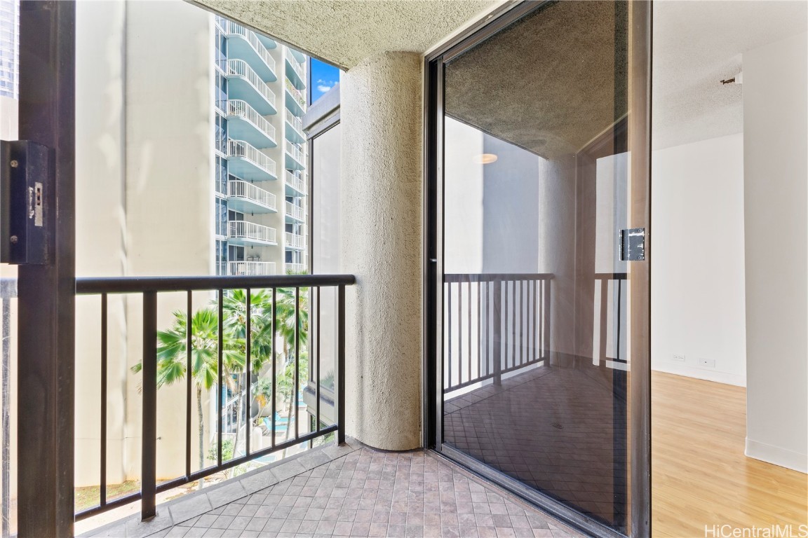 60 N Beretania Street 507 Property Photo 8