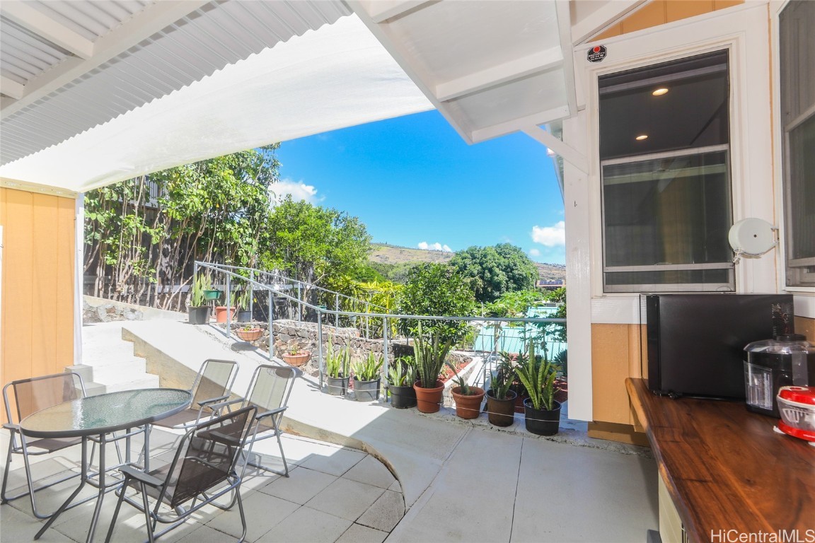 2534 East Manoa Road Property Photo 16