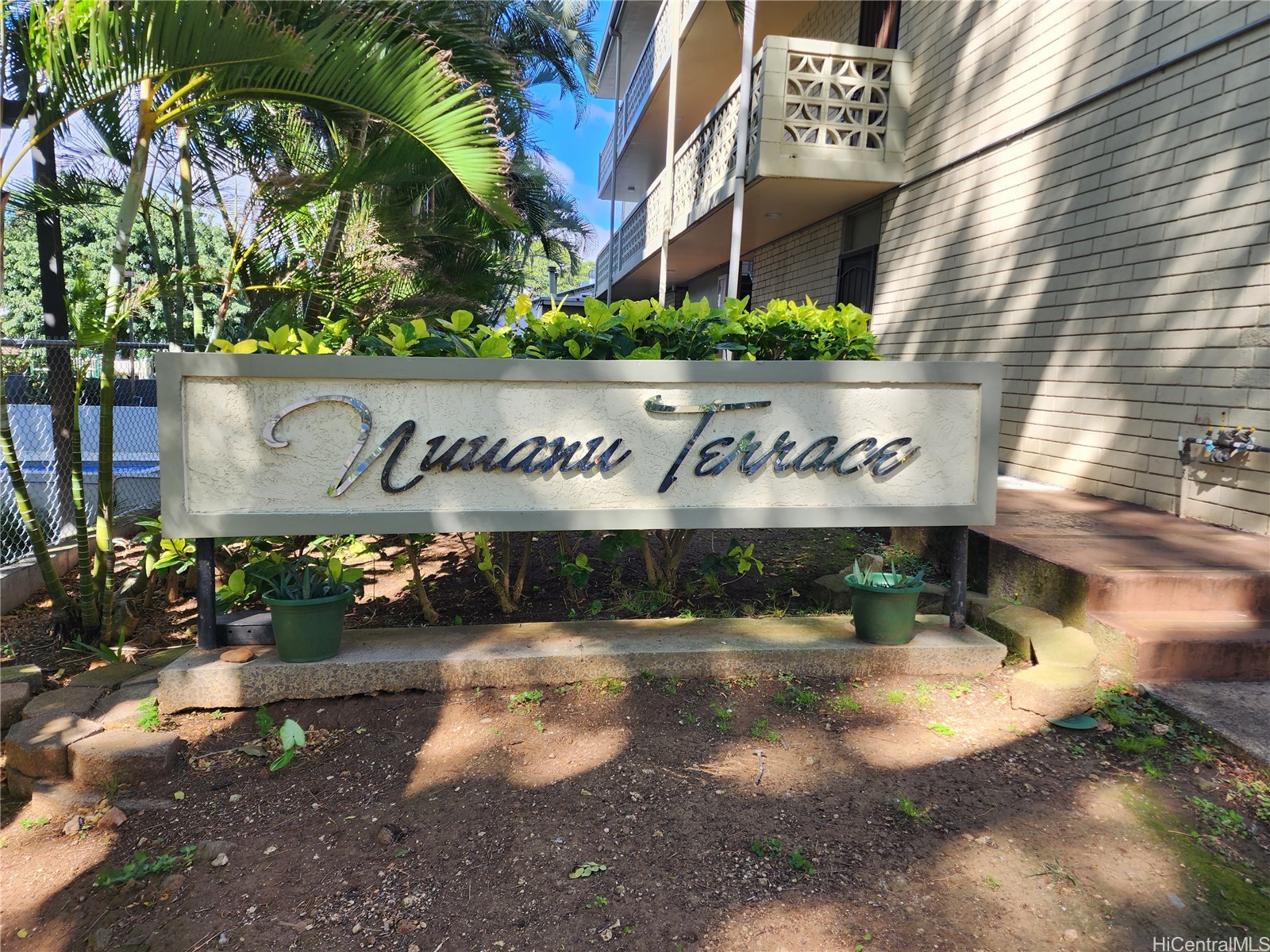 2050 Nuuanu Avenue 109 Property Photo 2