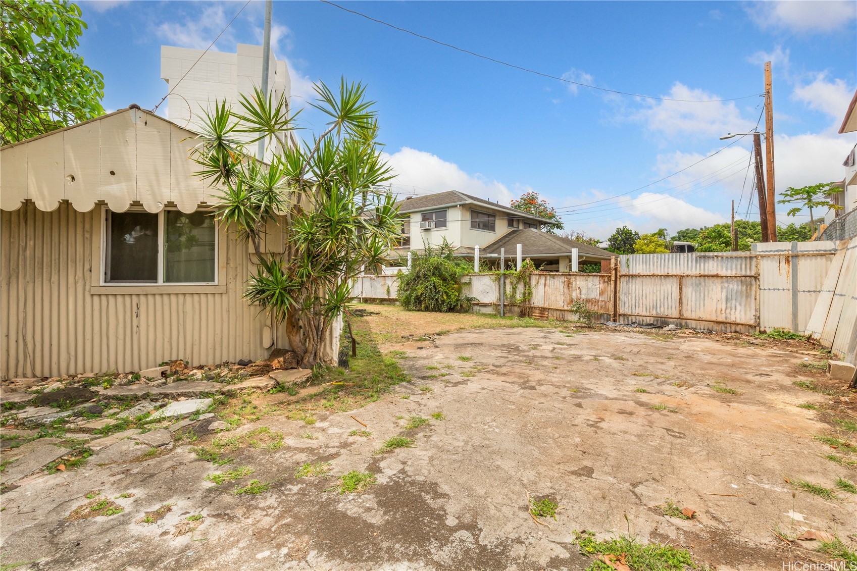 756 University Avenue Property Photo 1