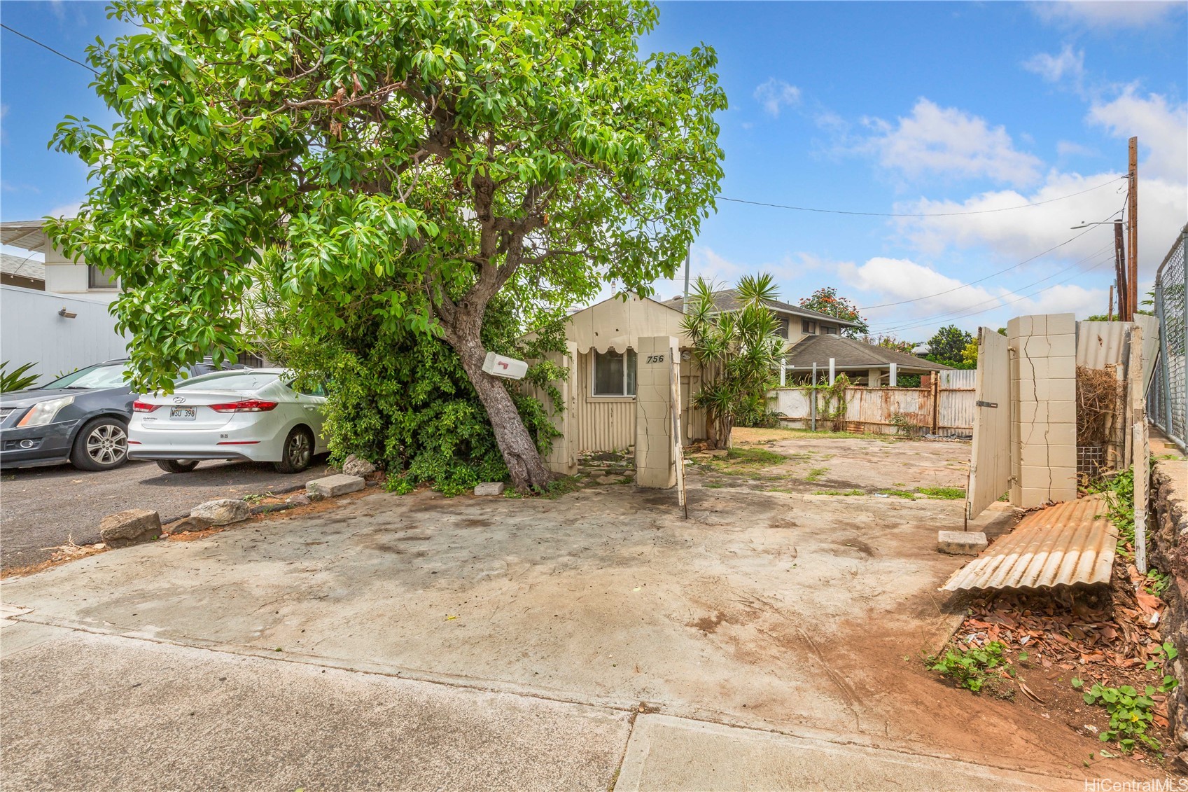 756 University Avenue Property Photo 15