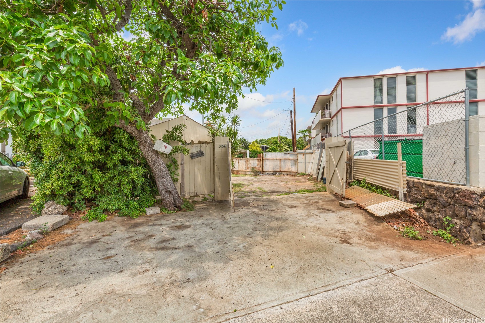 756 University Avenue Property Photo 16