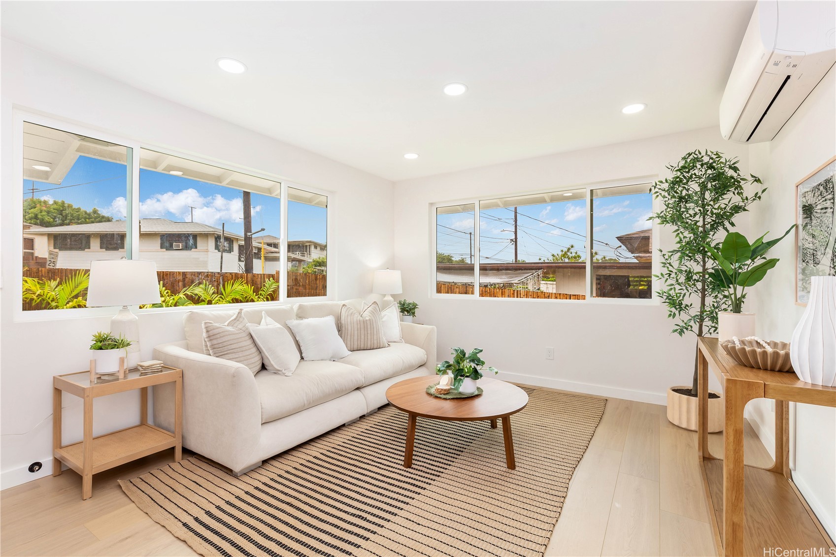 1259 Puu Poni Street Property Photo 3