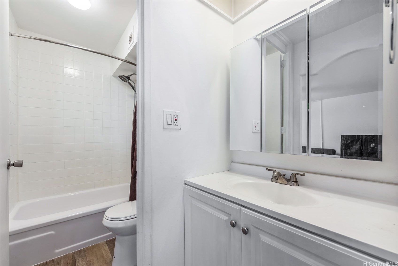 1415 Liholiho Street 407 Property Photo 17