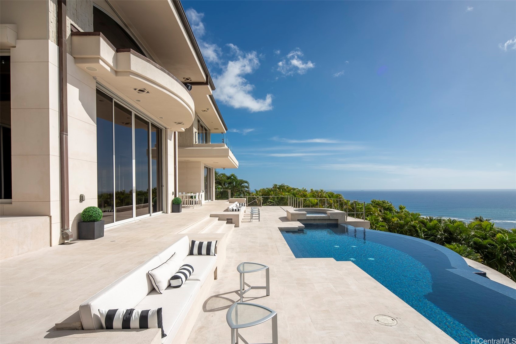360 Puuikena Drive Property Photo