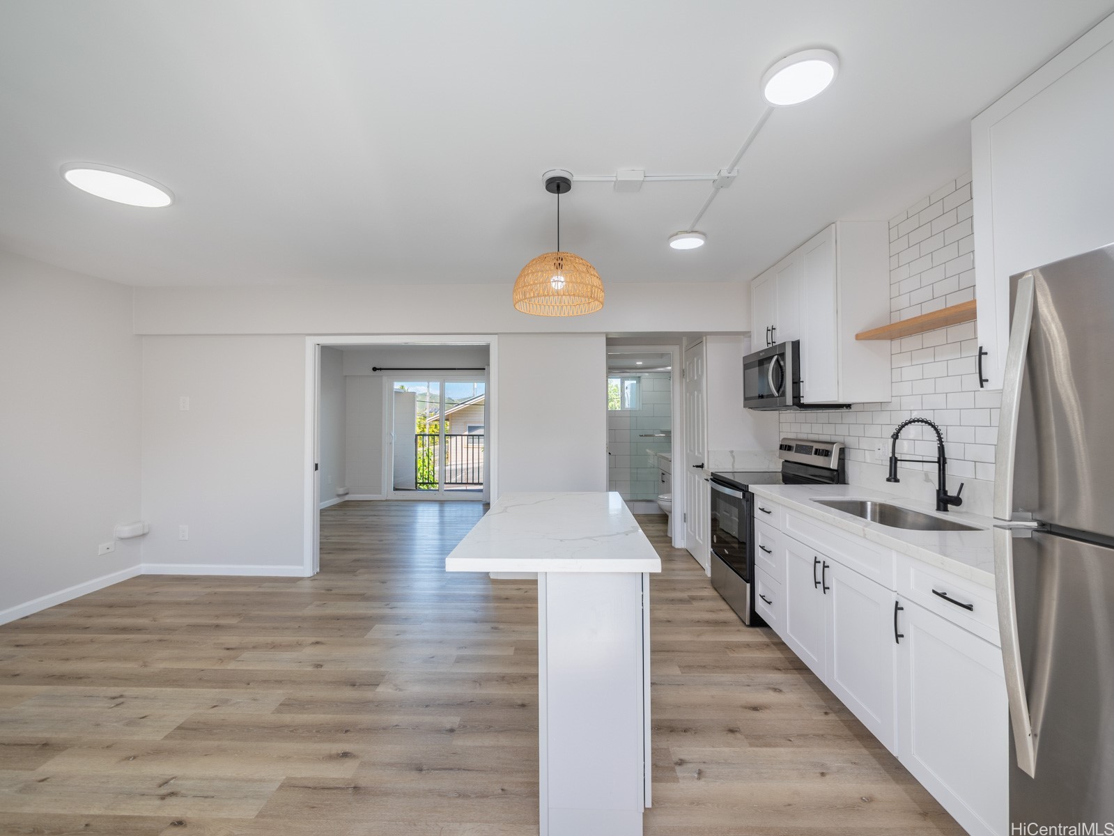 54 Maluniu Avenue Property Photo 9