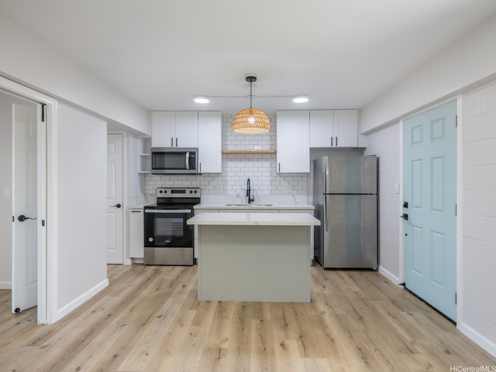 54 Maluniu Avenue Property Photo 10