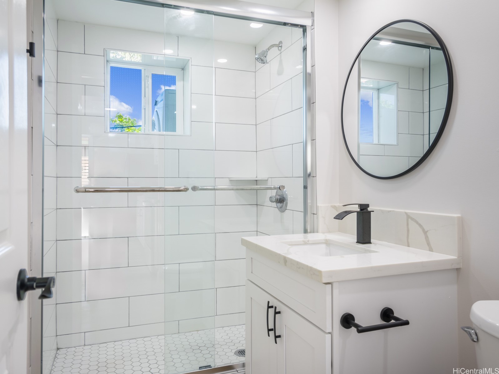 54 Maluniu Avenue Property Photo 15
