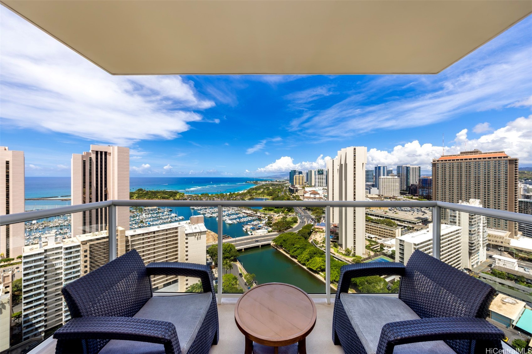 1551 Ala Wai Blvd Property Photo