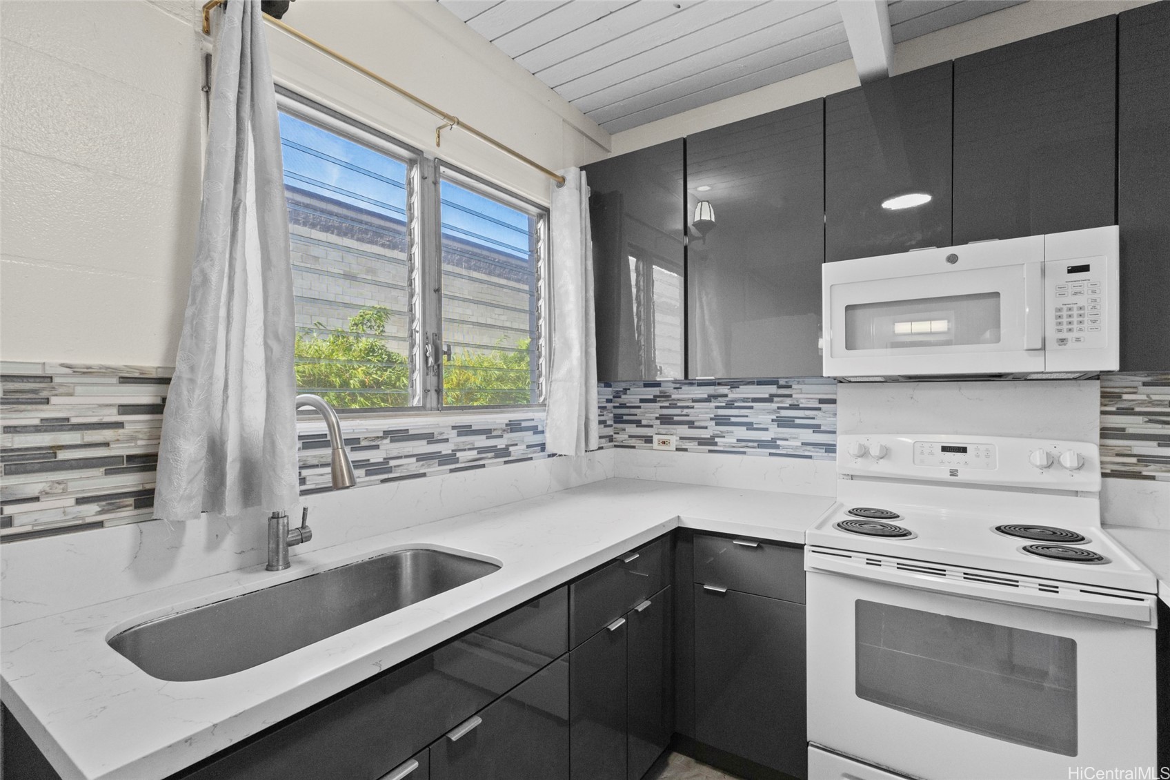 4210 Keanu Street 3 Property Photo