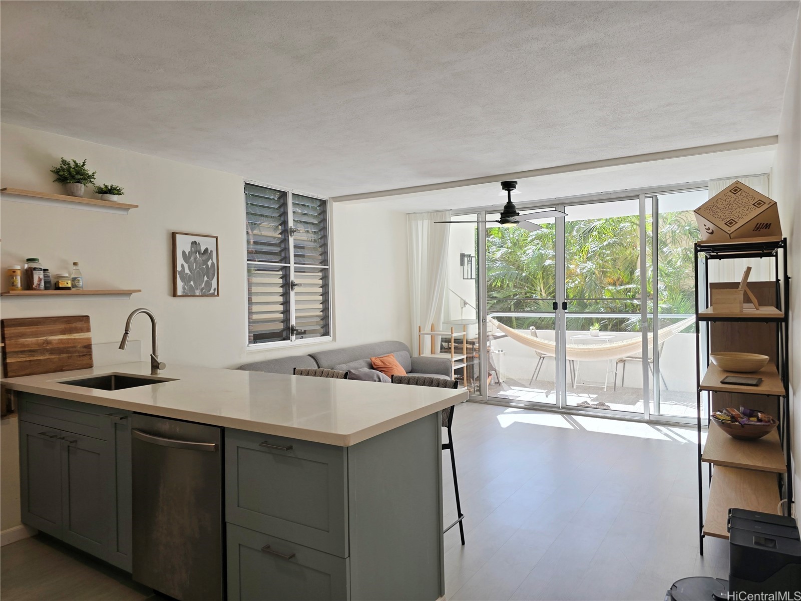 430 Kaiolu Street 209 Property Photo 1