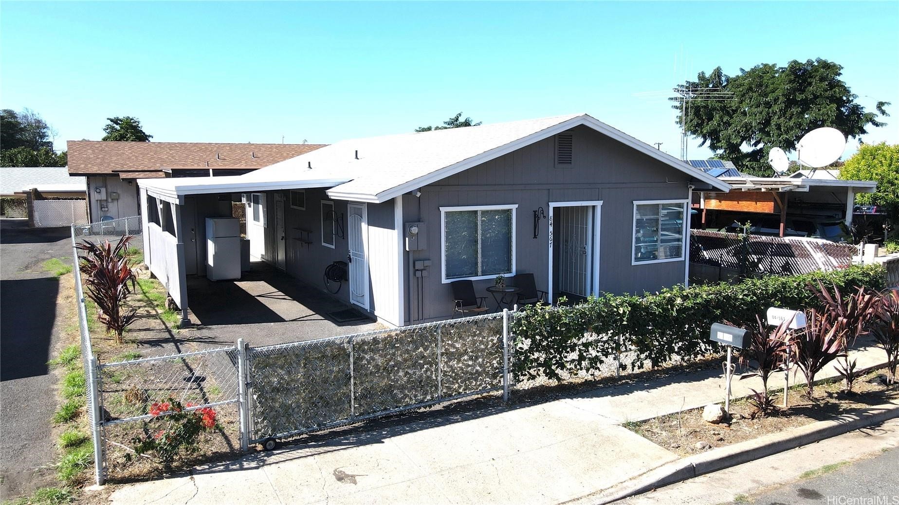 84-567 Kepue Street Property Photo
