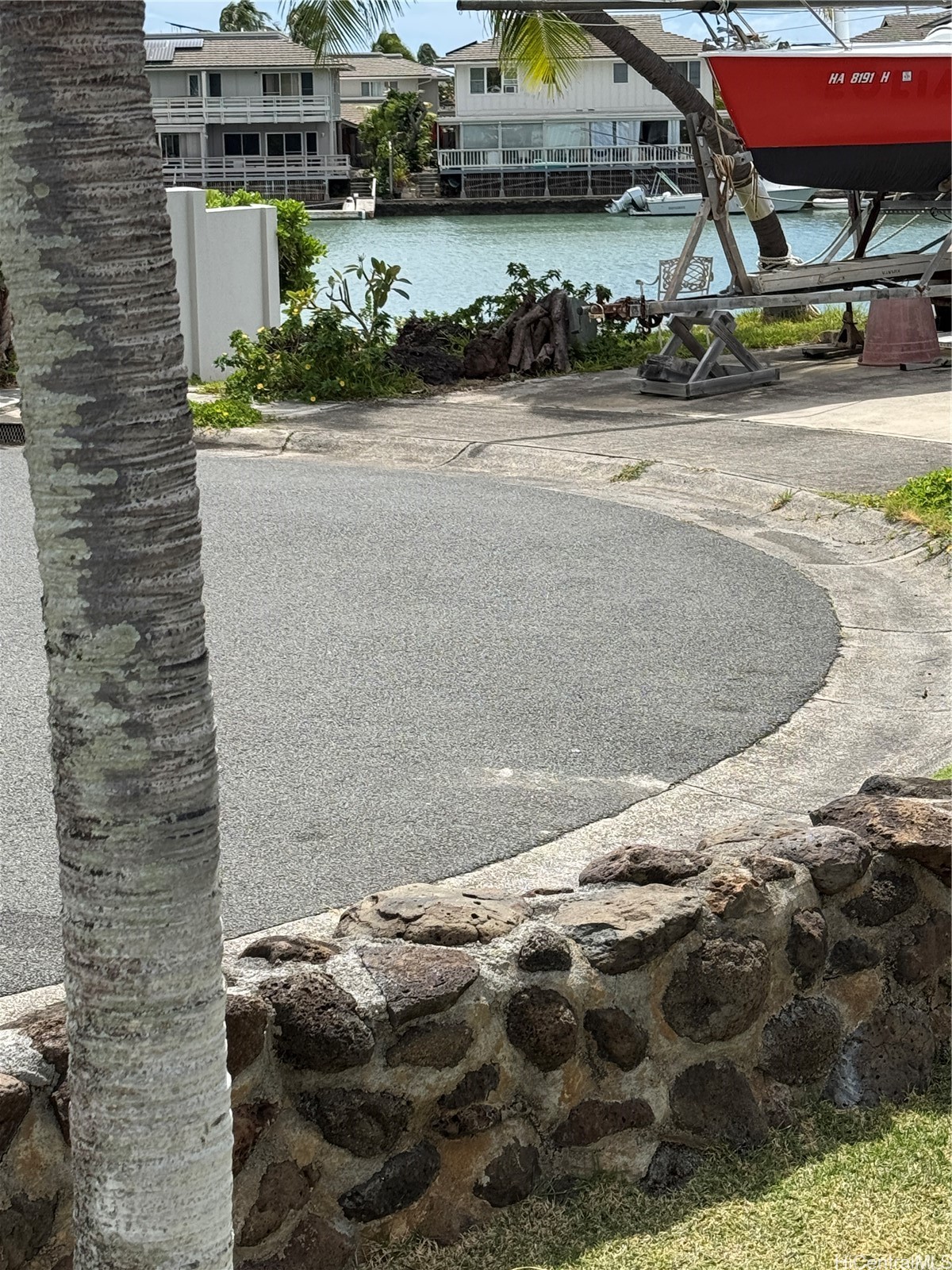 6307 Kaiwiki Place Property Photo 2