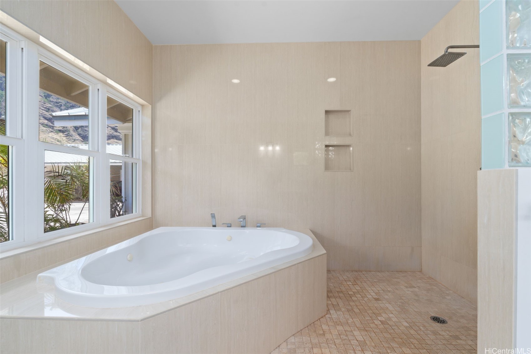 84-1080 Maunaolu Street Property Photo 15