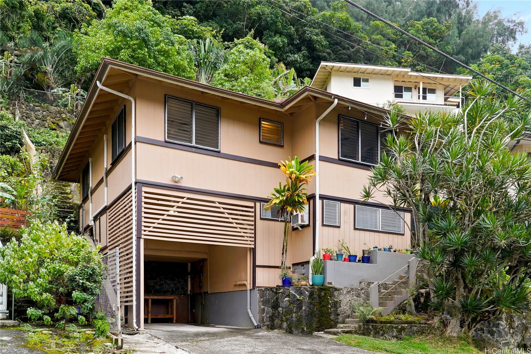 Kalihi Valley Real Estate Listings Main Image