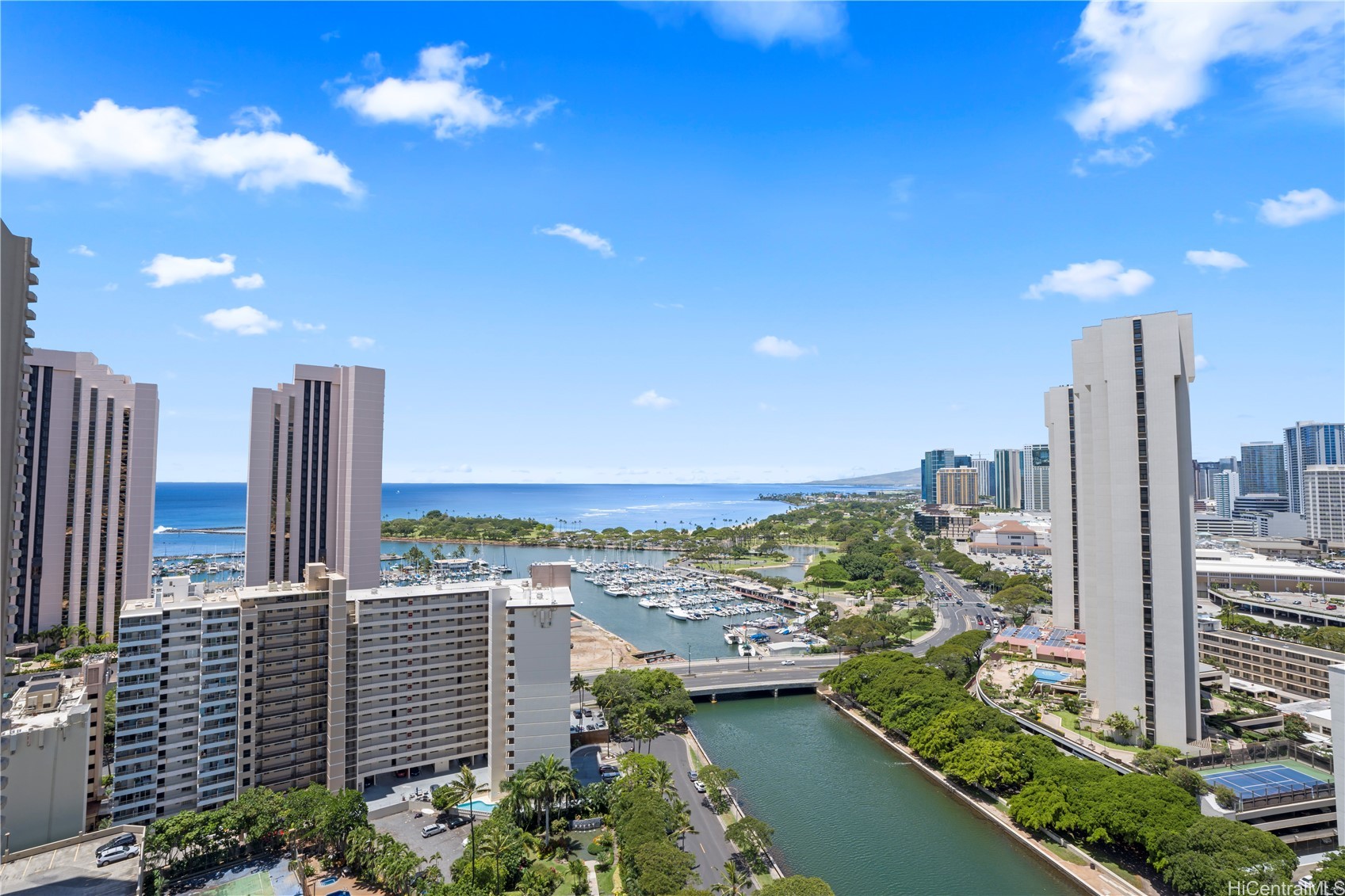 1551 Ala Wai Blvd Property Photo