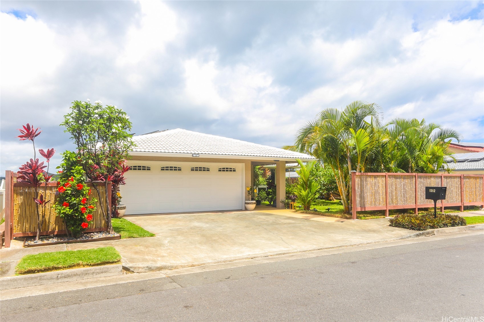 1312 Aupapaohe Street Property Photo