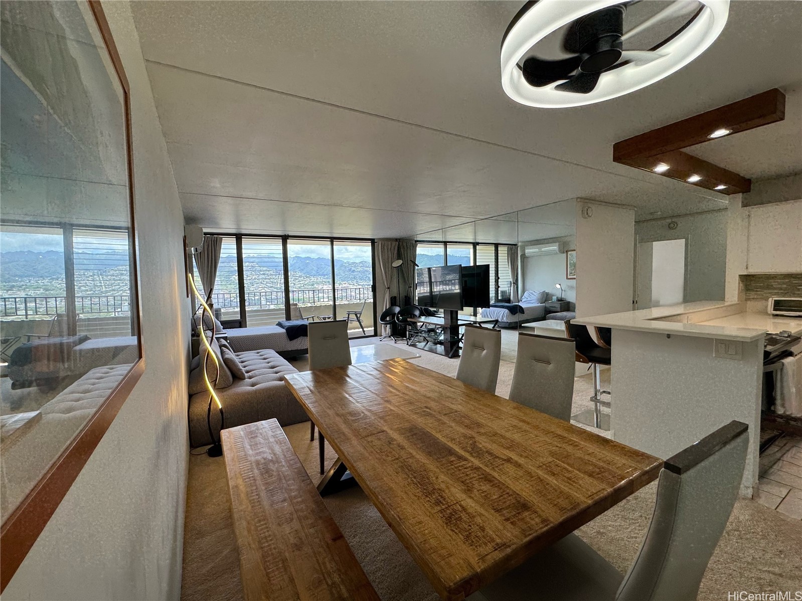 2240 Kuhio Avenue 3401 Property Photo