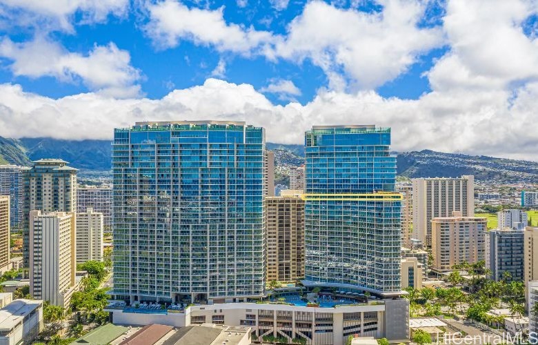 2139 Kuhio Avenue 27th Floor Property Photo 1