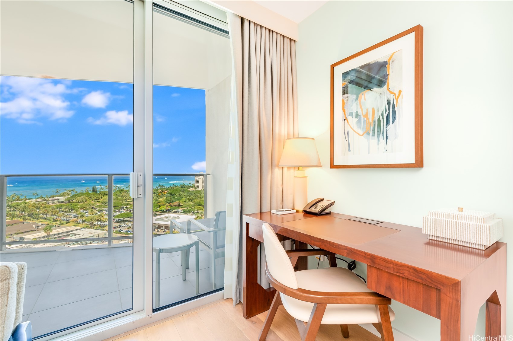 2139 Kuhio Avenue 27th Floor Property Photo 3