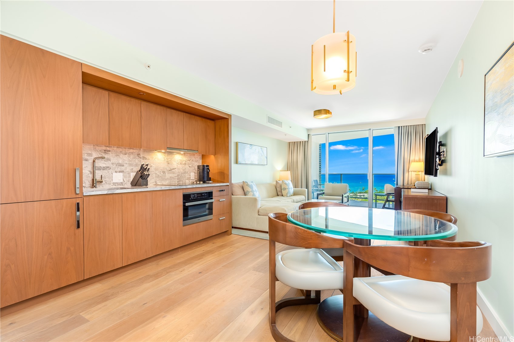 2139 Kuhio Avenue 27th Floor Property Photo 9